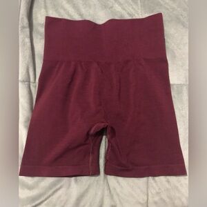 Kamo fitness eco scrunch 5” shorts